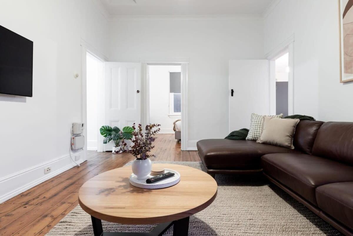 Holiday home Charming Near The With Parking Launceston