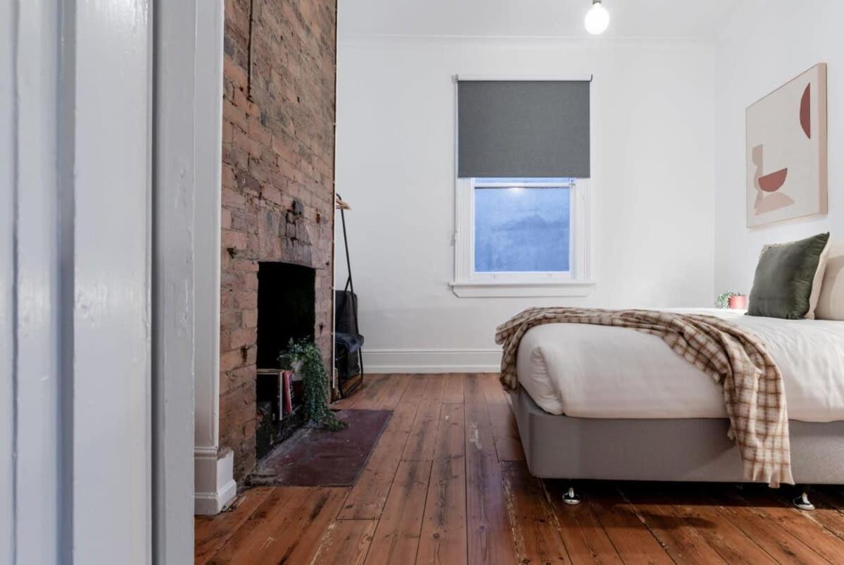 Charming Near The With Parking * Launceston
