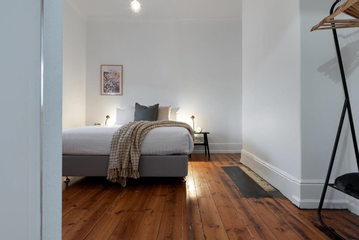 Charming Near The With Parking Holiday home *