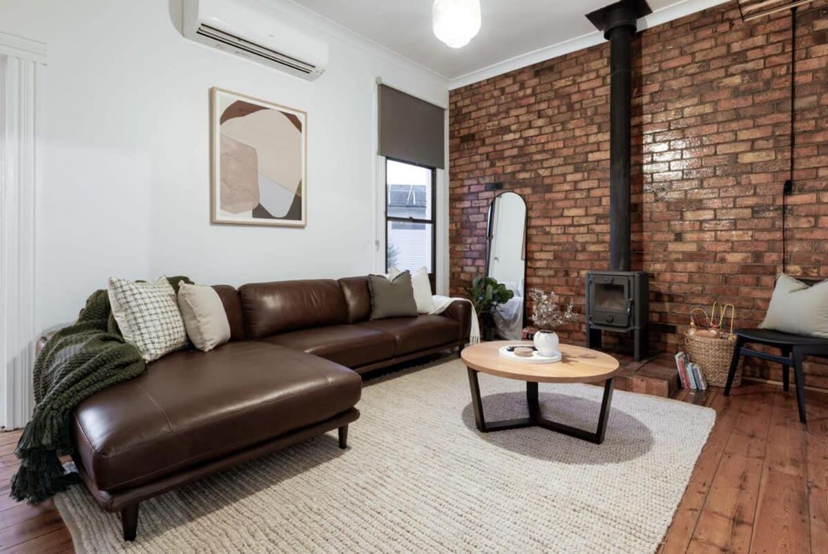 Charming Near The With Parking Holiday home Launceston