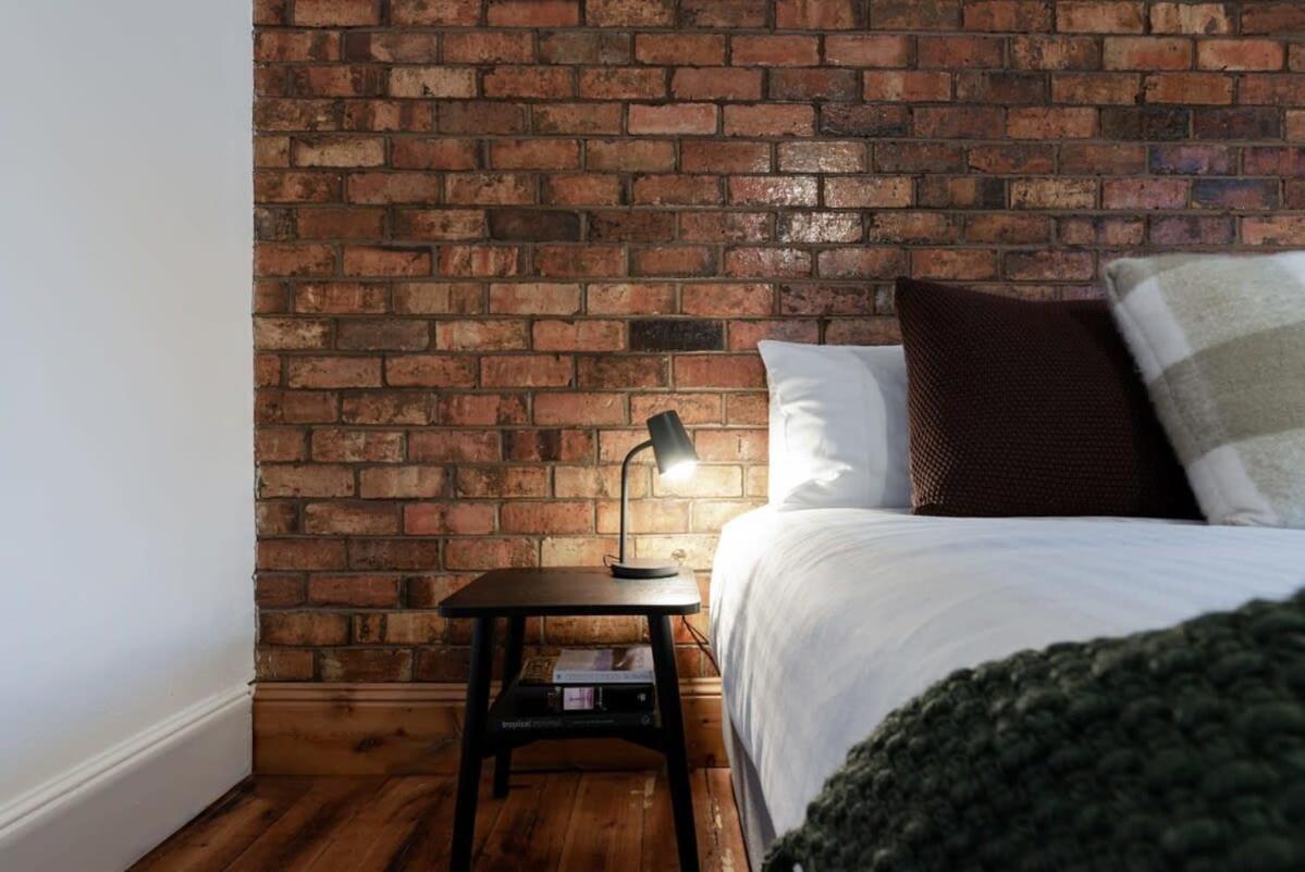 Charming Near The With Parking Holiday home Launceston